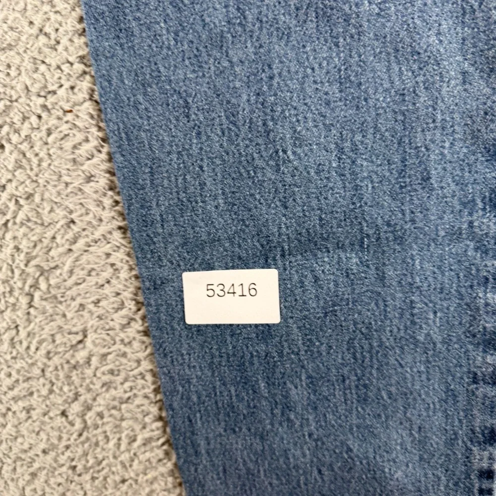 Levis before purchasing